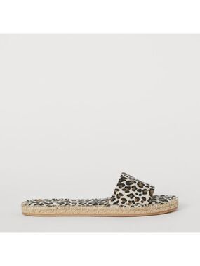 H&M Leopard print slides